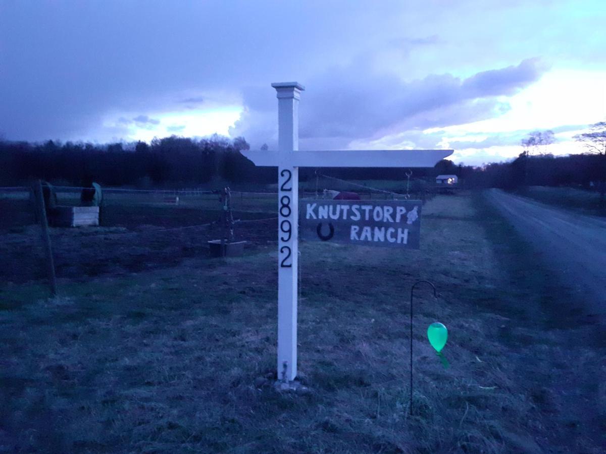 Knutstorp Ranch Apartment Tyringe Bagian luar foto